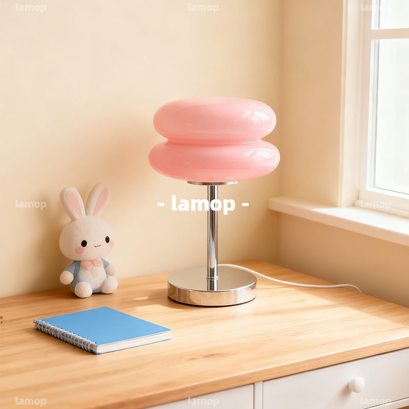 Cream Retro Bedside Table Lamp - огляд і ціна Lighting Decor Bedroom